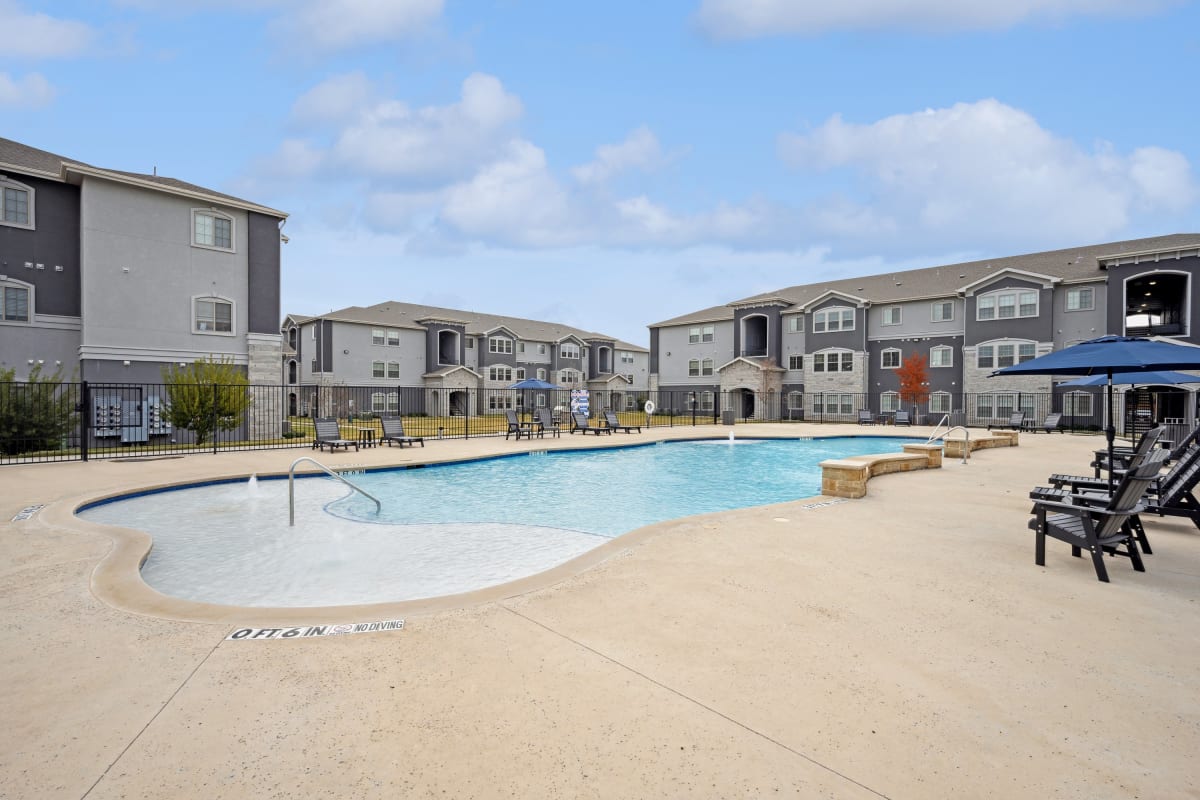 Photos and Video of Lake Villas Apartments in Granbury, TX